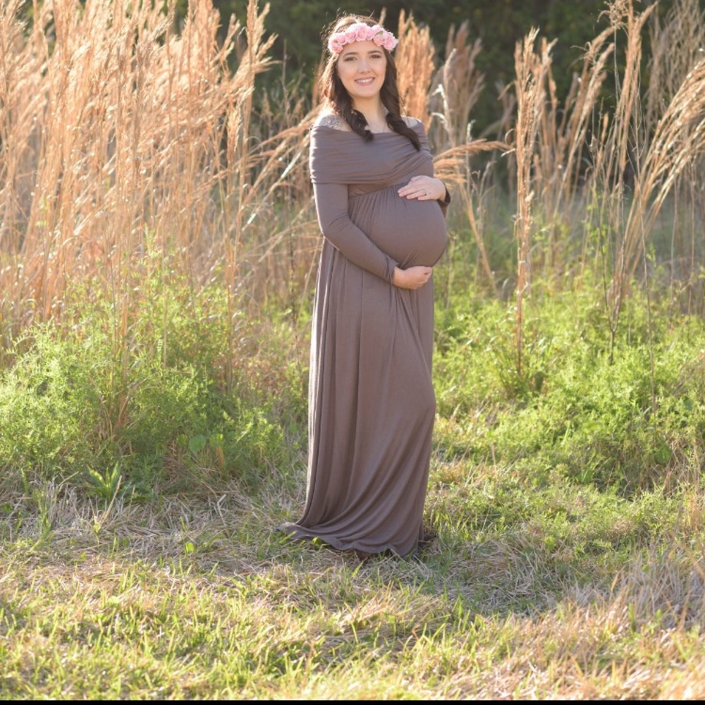 Maternity gown